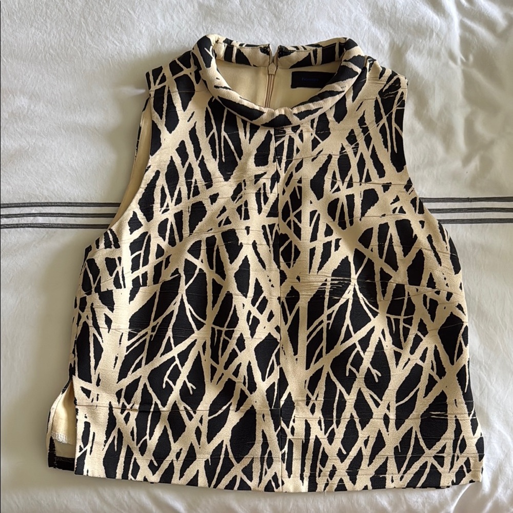 Sleeveless Black and Cream Patterned Top